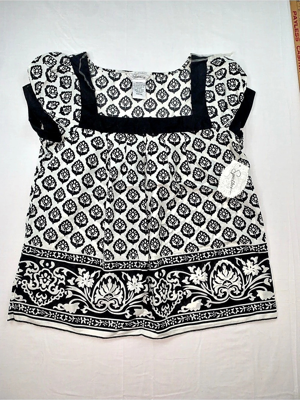 Speechless blouse Floral Black & White Size XL NWT